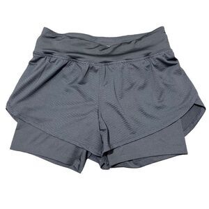 Morten women short charcoal, color,   size M       A501